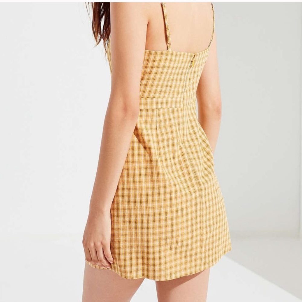 UO - clueless yellow plaid mini dress ⭐️